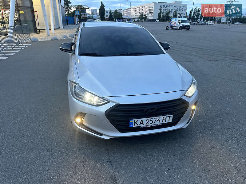 Hyundai Avante (2017)