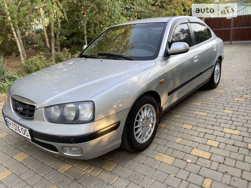 Hyundai Elantra (2001)