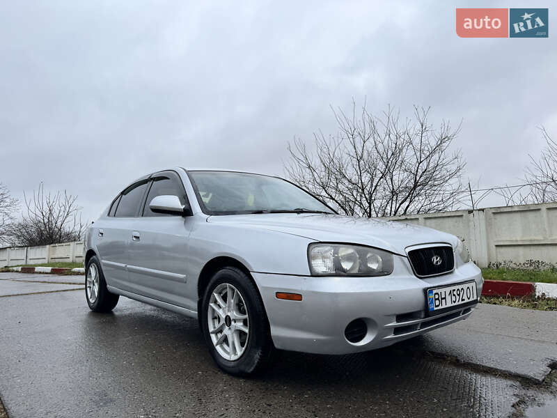 Hyundai Elantra (2001)
