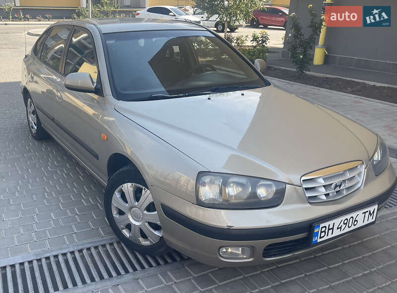 Hyundai Elantra (2003)