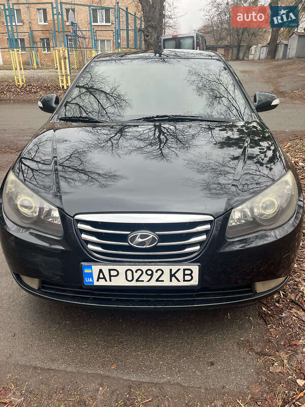 Hyundai Elantra (2010)