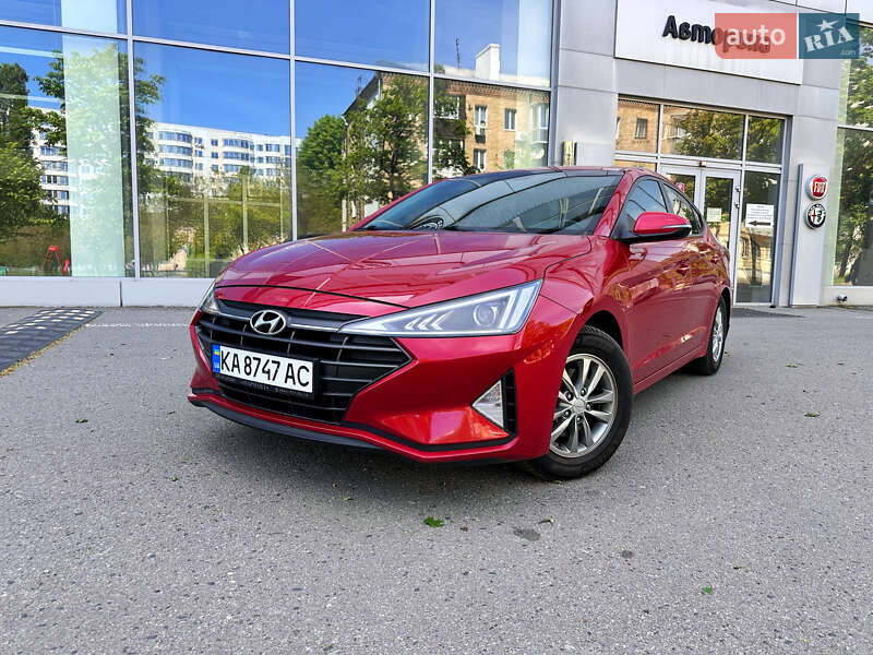 Hyundai Elantra (2019)
