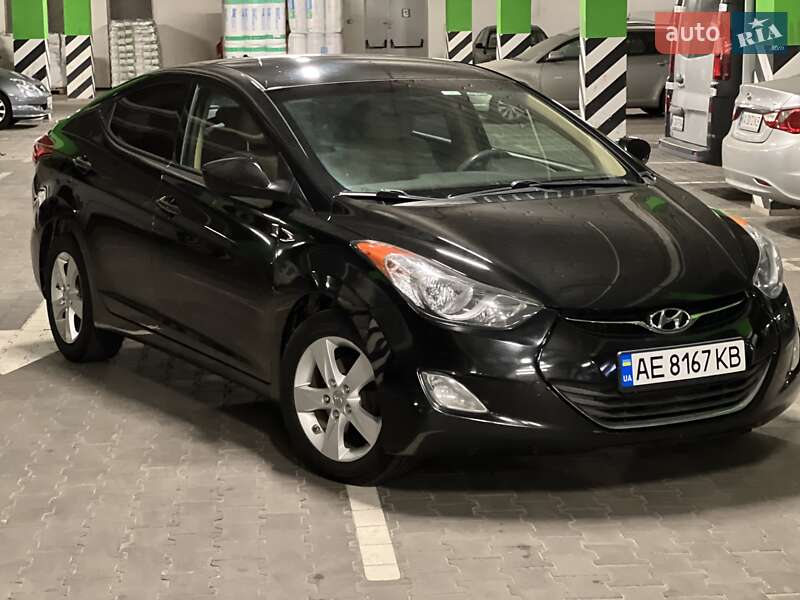 Hyundai Elantra (2013)