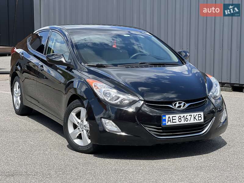 Hyundai Elantra (2013)