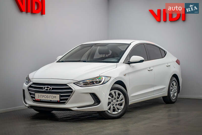 Hyundai Elantra (2017)