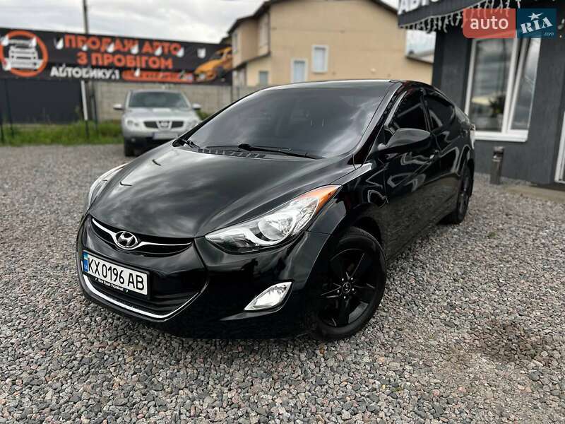Hyundai Elantra (2013)