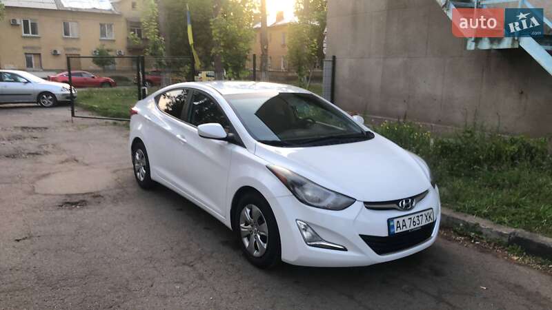 Hyundai Elantra (2015)