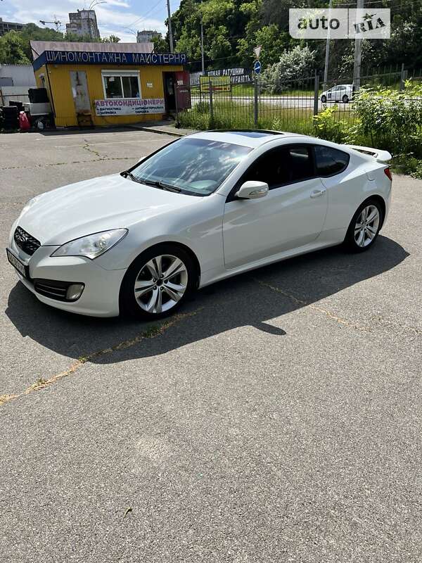 Hyundai Genesis coupe (2011)