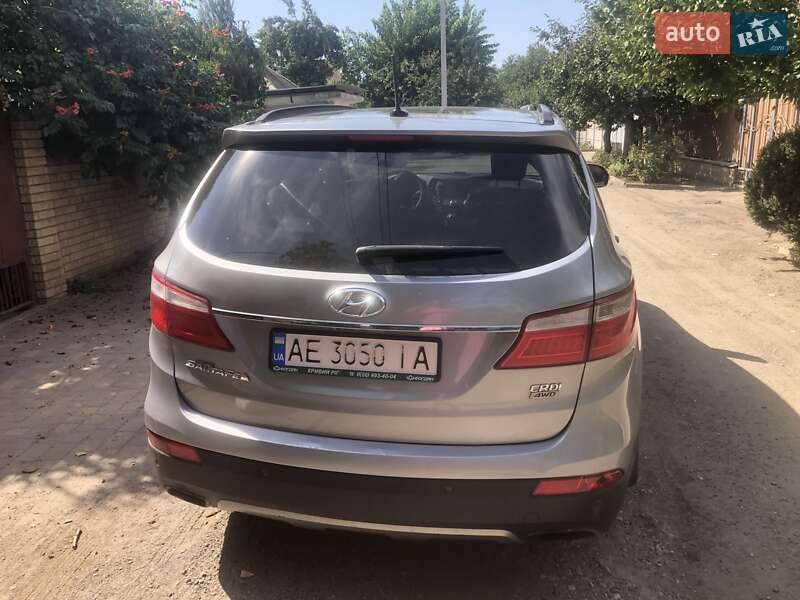 Hyundai Grand santa fe (2016)