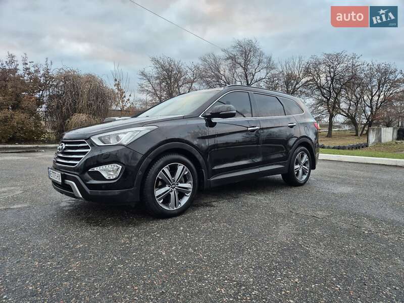 Hyundai Grand santa fe (2016)