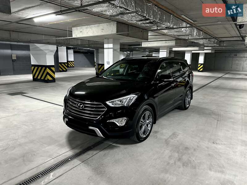 Hyundai Grand santa fe (2016)