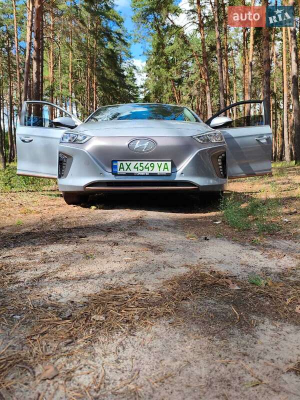 Hyundai Ioniq (2016)
