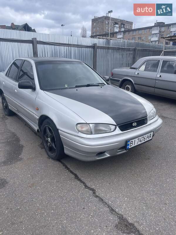 Hyundai Lantra (1994)