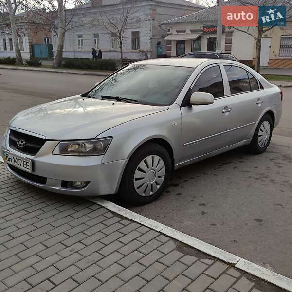Hyundai Sonata (2005)