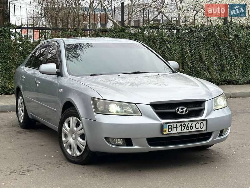 Hyundai Sonata (2007)