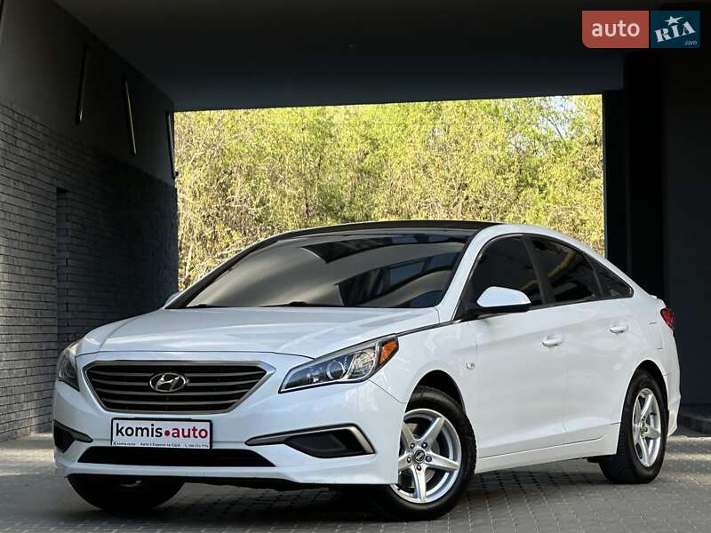 Hyundai Sonata (2015)