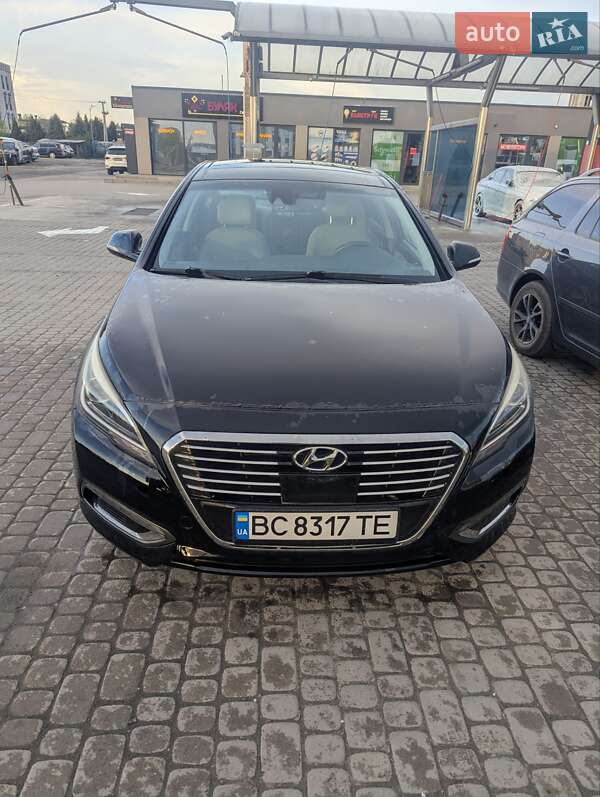 Hyundai Sonata (2015)