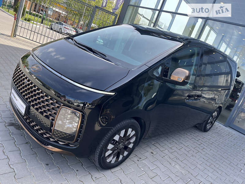 Hyundai Staria (2022)
