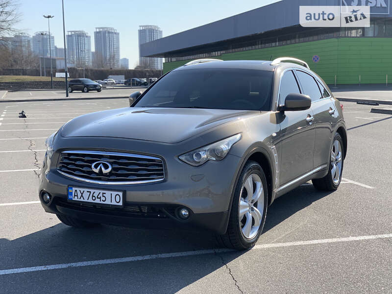 Infiniti Fx30d (2011)