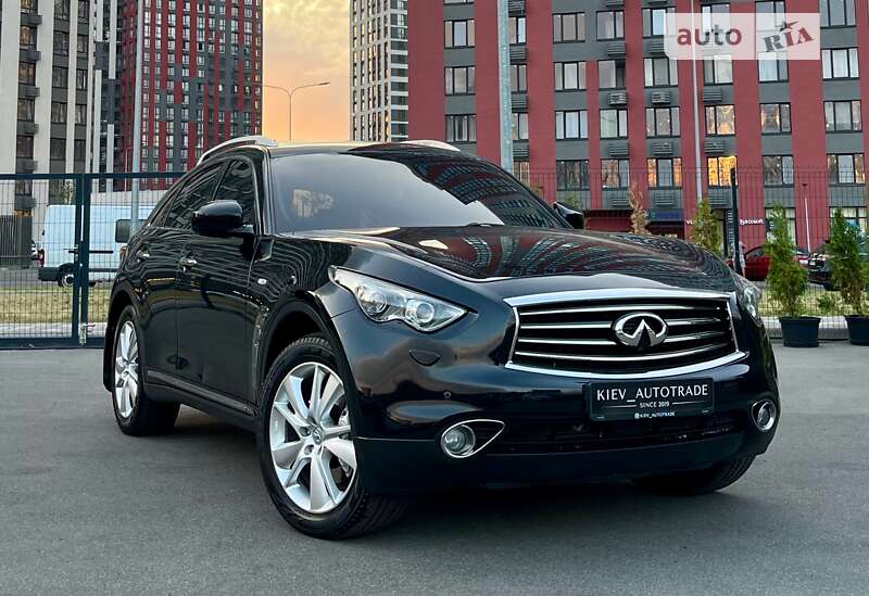 Infiniti Fx30d (2012)