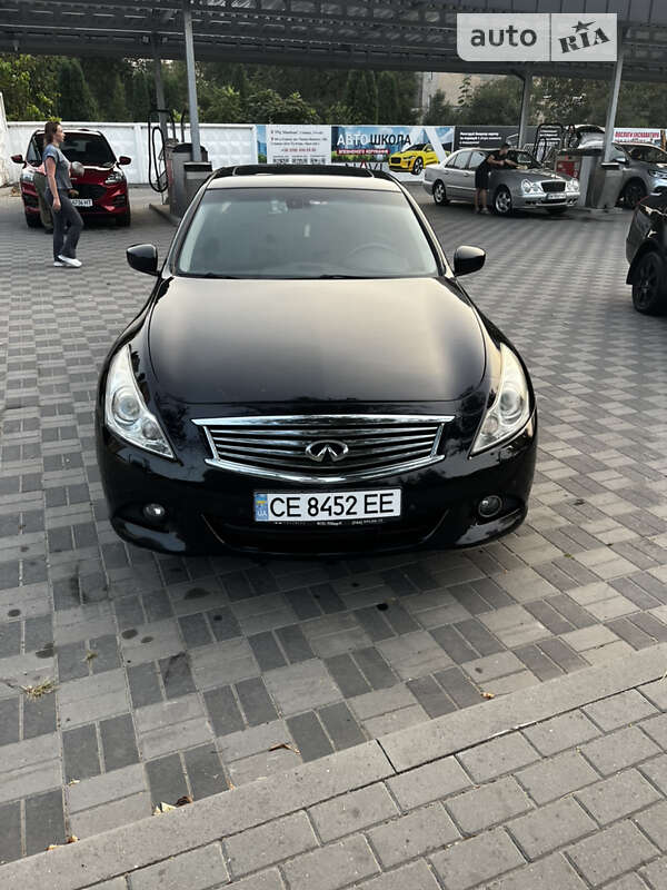Infiniti G25 (2011)