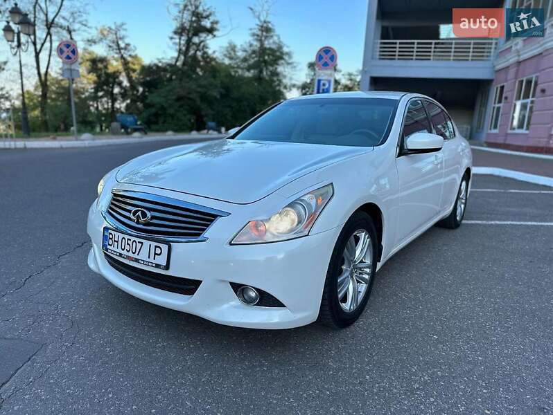 Infiniti G25 (2011)