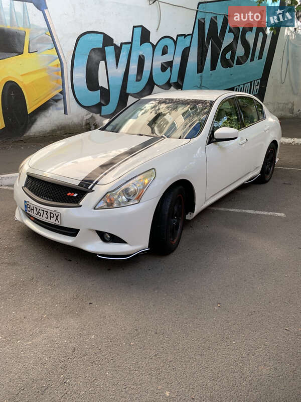 Infiniti G25 (2010)