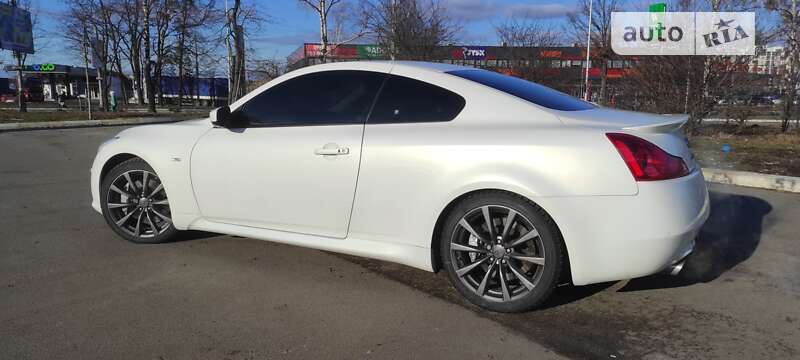 Infiniti G37 (2009)