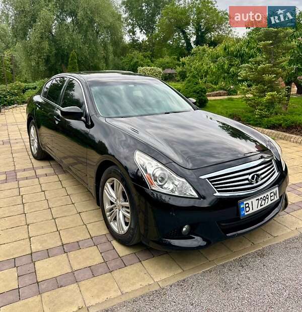 Infiniti G37 (2013)