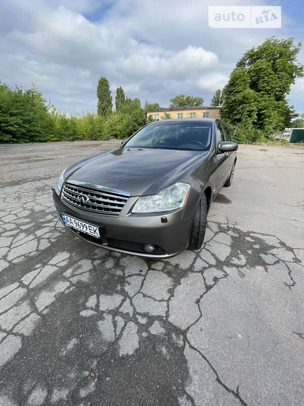 Infiniti M35 (2007)