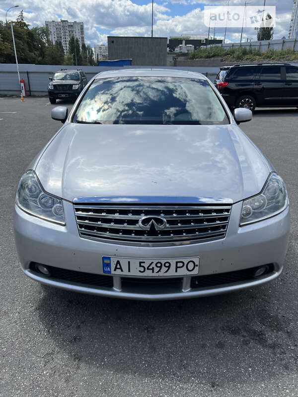 Infiniti M35 (2007)
