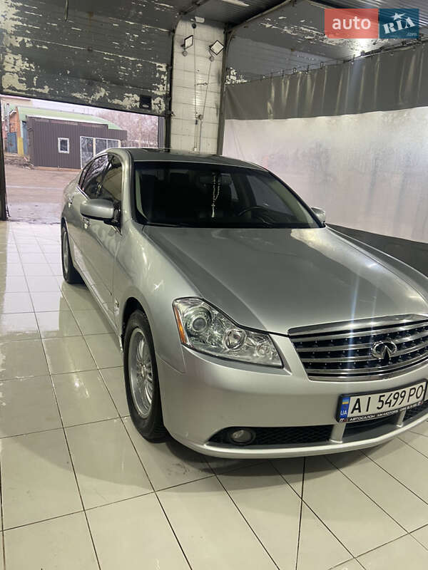 Infiniti M35 (2007)