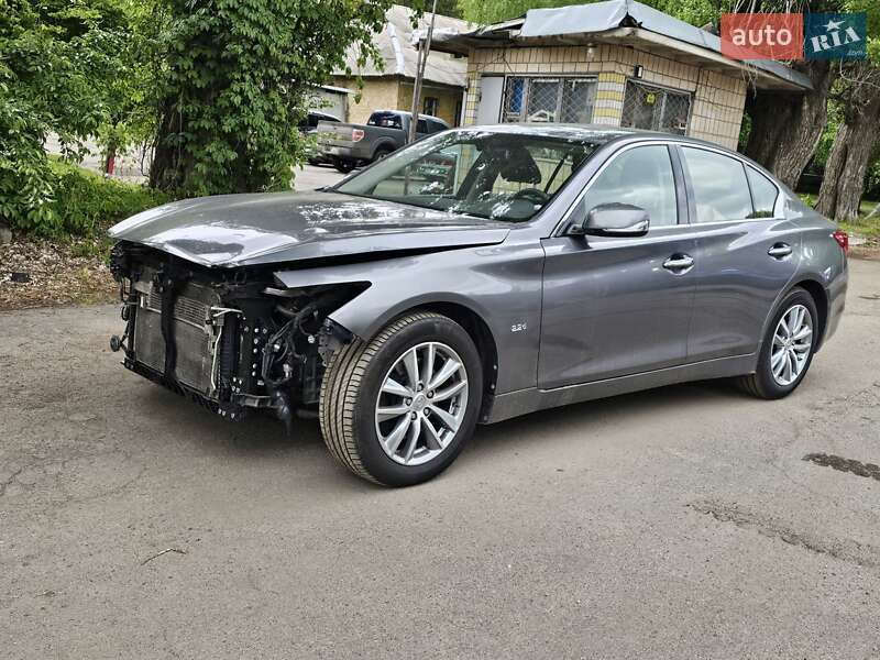 Infiniti Q50 (2015)