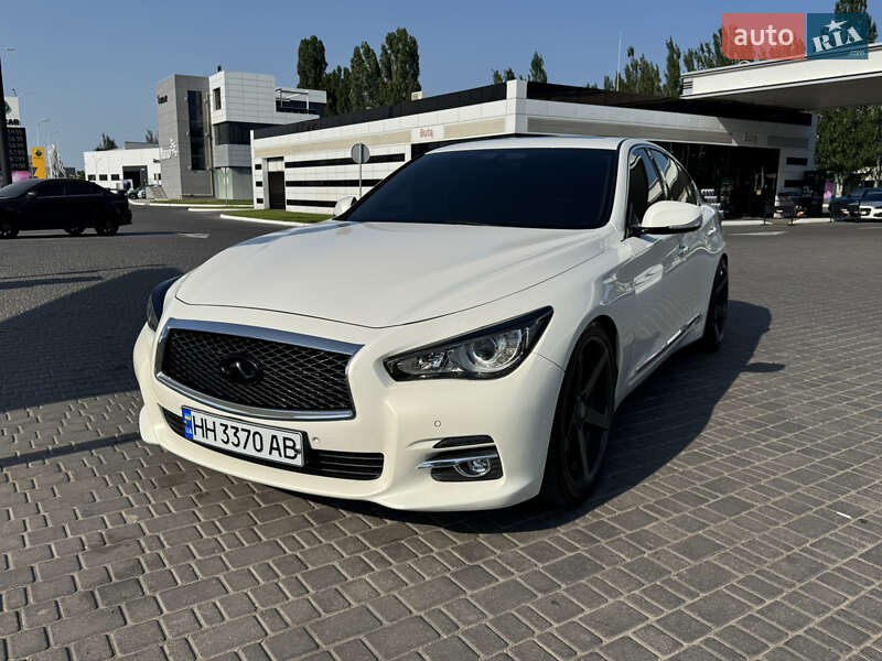Infiniti Q50 (2015)