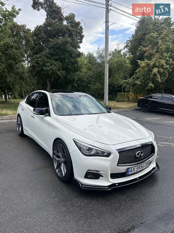 Infiniti Q50 (2016)
