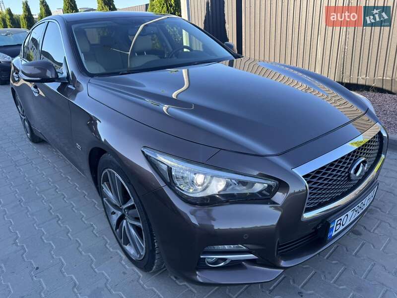 Infiniti Q50 (2015)
