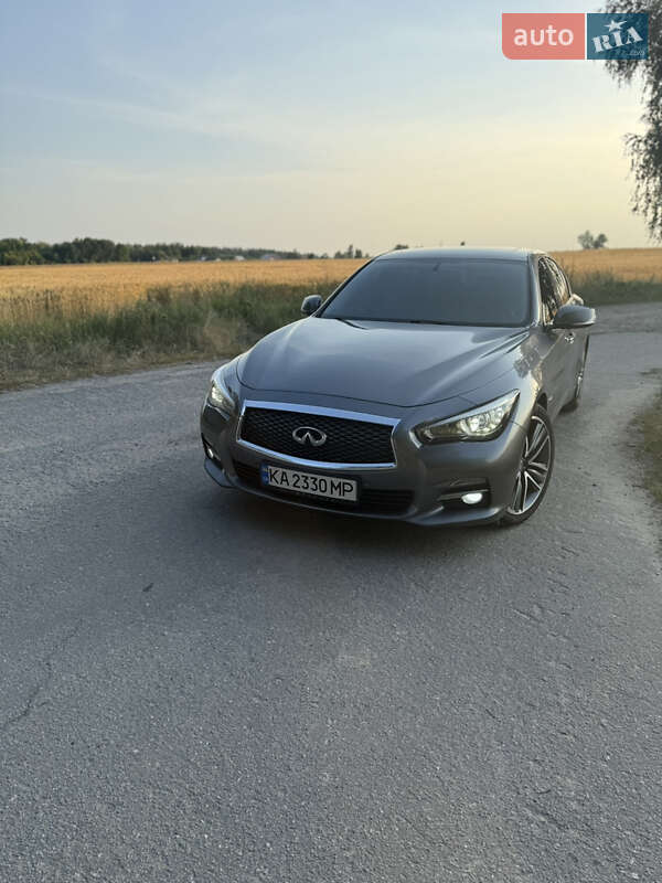 Infiniti Q50 (2015)