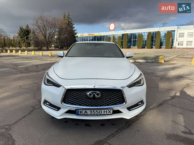 Infiniti Q60 (2019)