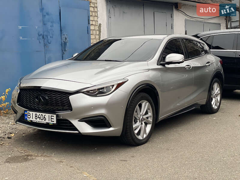 Infiniti Qx30 (2016)