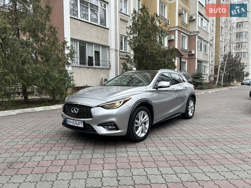 Infiniti Qx30 (2017)