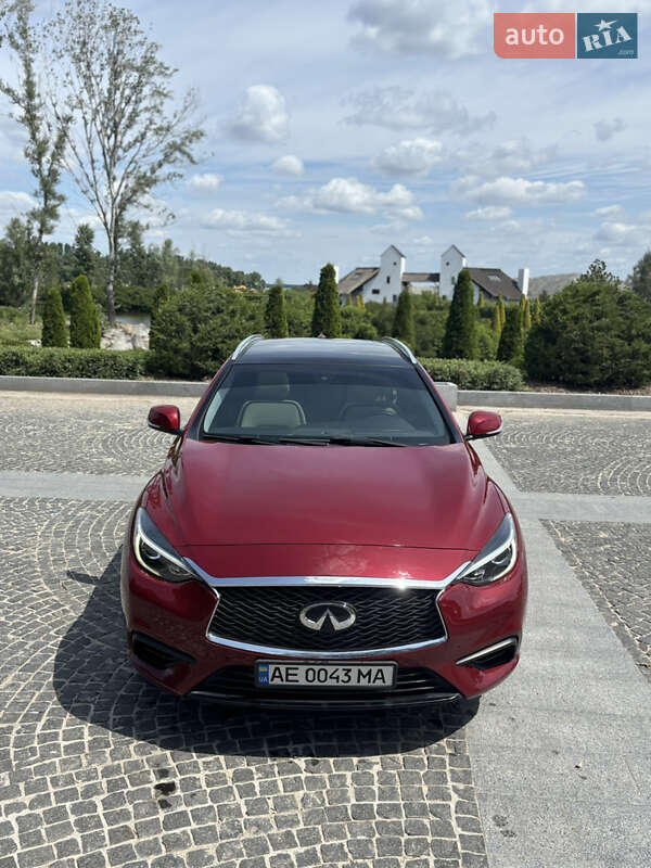 Infiniti Qx30 (2018)