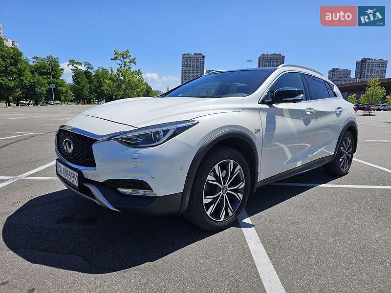 Infiniti Qx30 (2017)