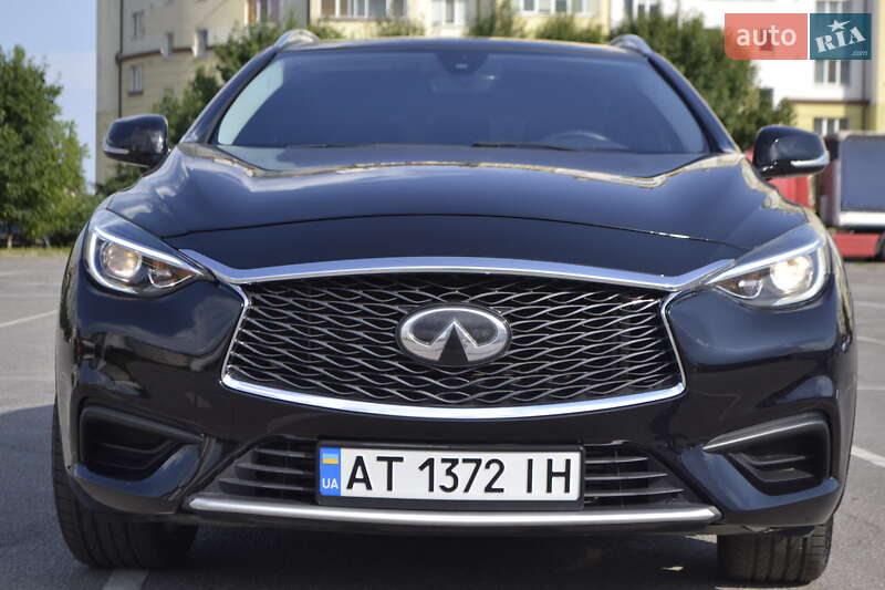 Infiniti Qx30 (2018)