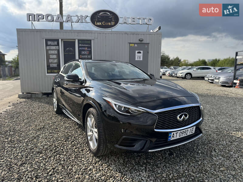 Infiniti Qx30 (2017)