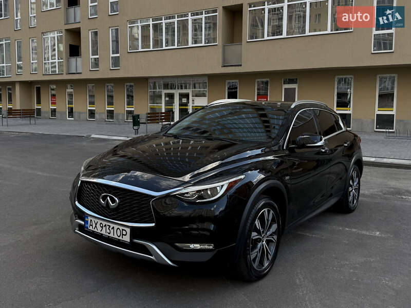 Infiniti Qx30 (2016)