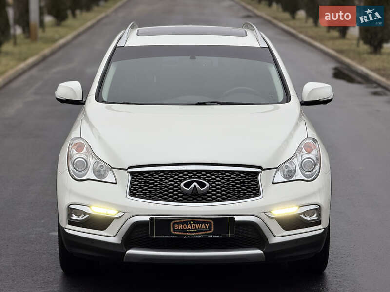 Infiniti Qx50 (2016)