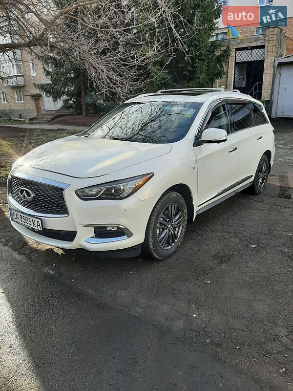 Infiniti Qx60 (2016)