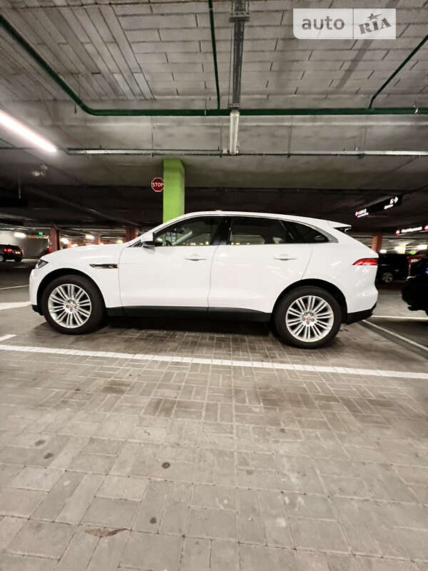 Jaguar F-pace (2016)