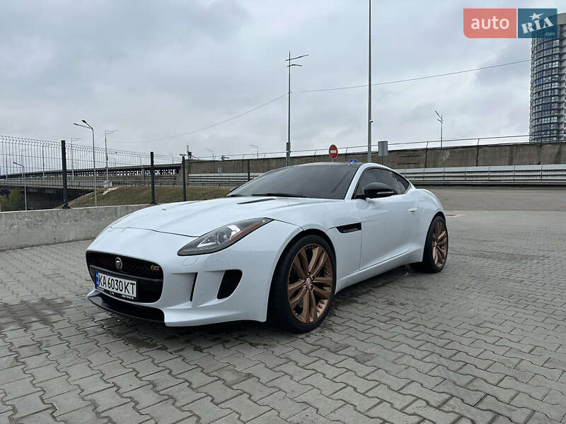 Jaguar F-type (2015)