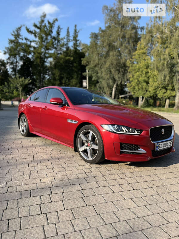 Jaguar Xe (2015)